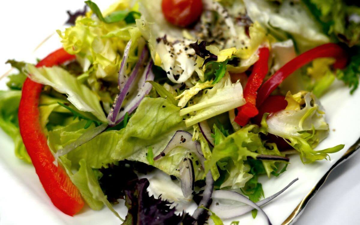 gezonde salade op het werk